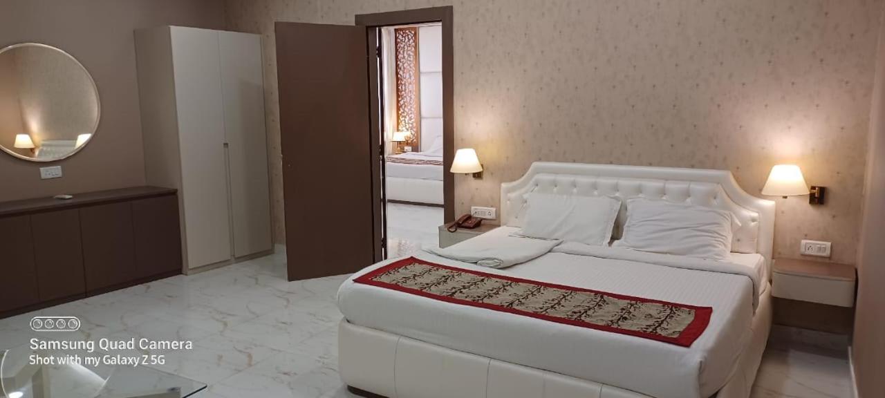 Ymca Seacom Inn Calcutta Exteriör bild