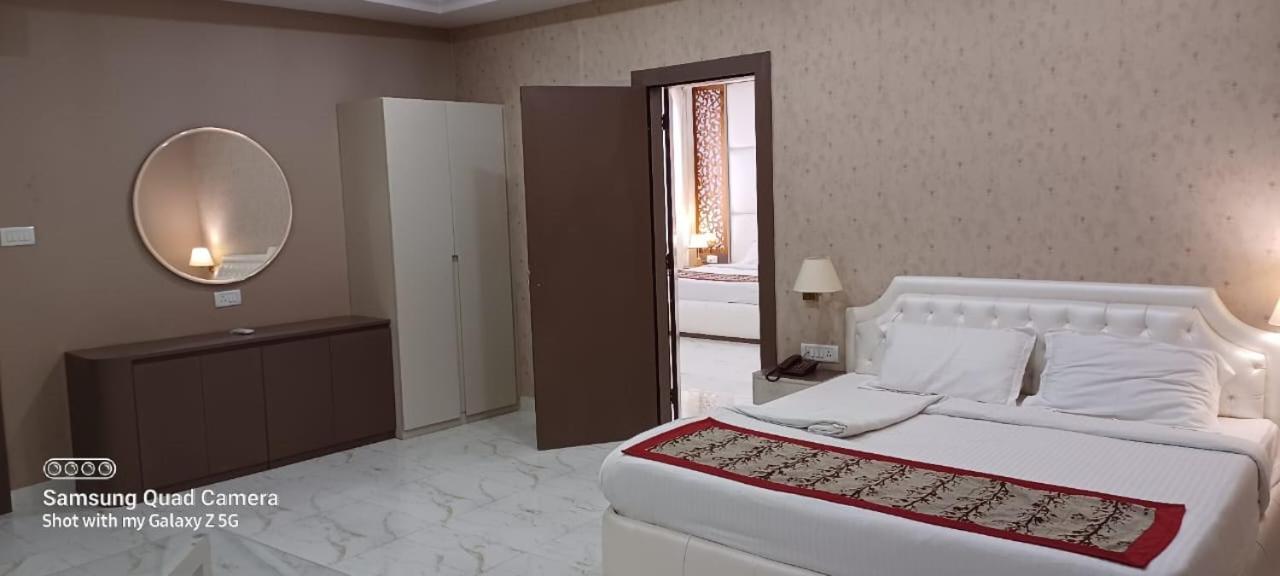 Ymca Seacom Inn Calcutta Exteriör bild