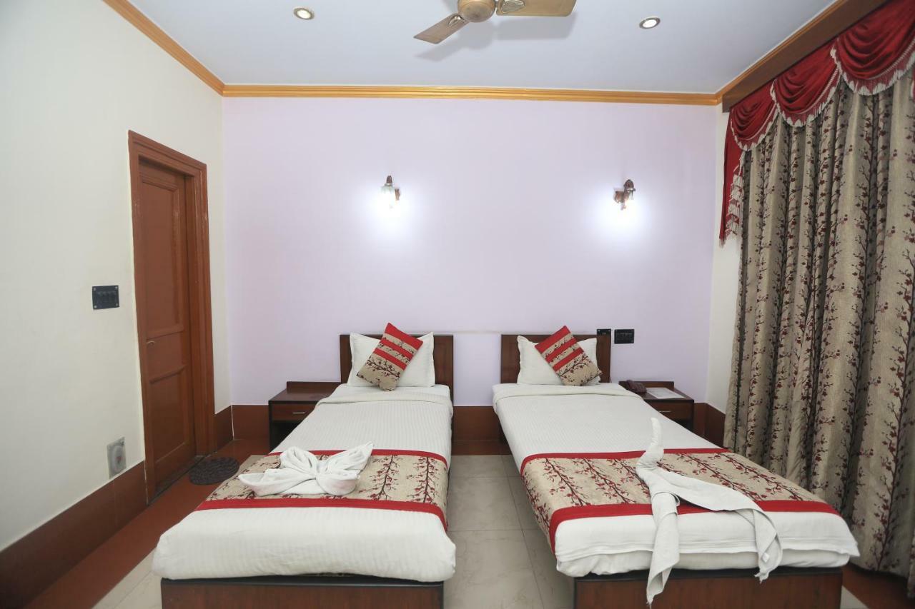 Ymca Seacom Inn Calcutta Exteriör bild